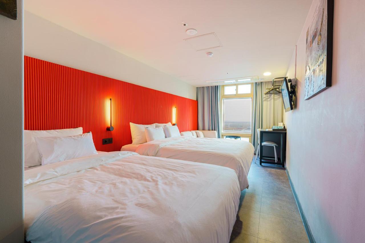 Little Prince Hotel Gunsan Extérieur photo