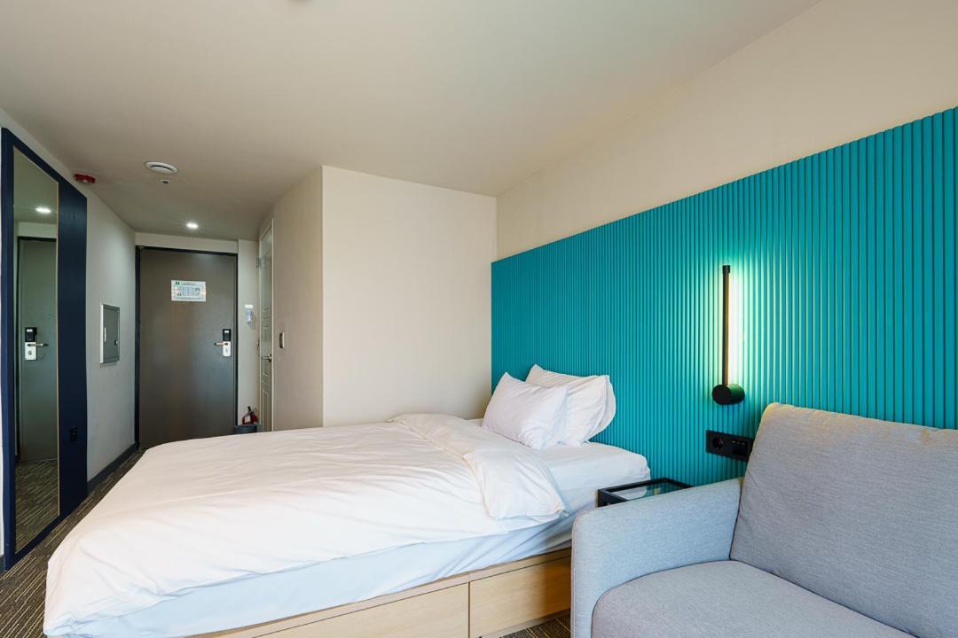 Little Prince Hotel Gunsan Extérieur photo